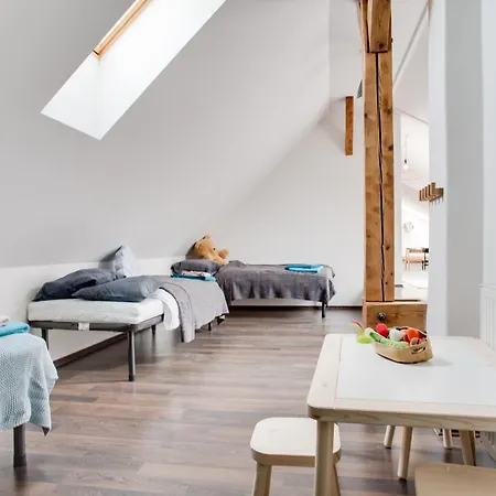 Ultimate 1 Experience - Duplex, Roof Terrace, Castle View, Free Parking Over Weekends, Ac! * Praha