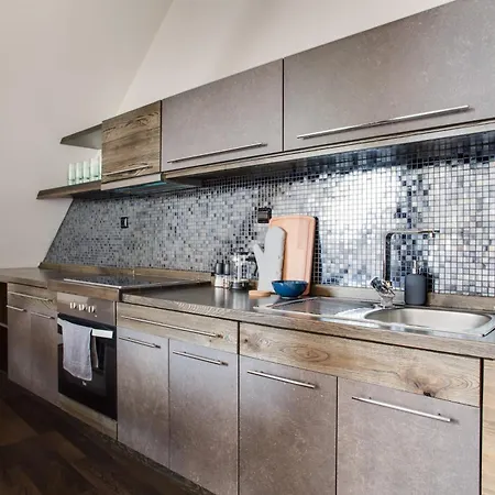 Ultimate 1 Experience - Duplex, Roof Terrace, Castle View, Free Parking Over Weekends, Ac! Apartmán Praha