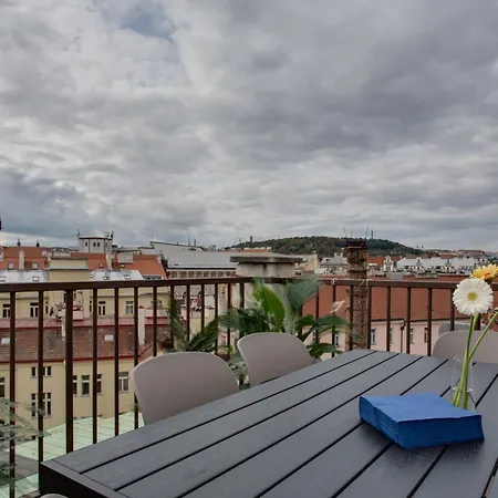 Ultimate 1 Experience - Duplex, Roof Terrace, Castle View, Free Parking Over Weekends, Ac! Apartmán *