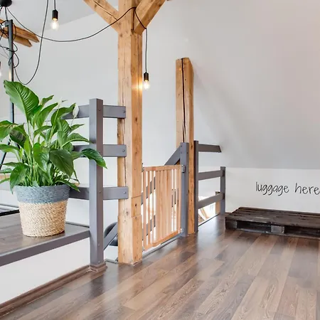 Ultimate 1 Experience - Duplex, Roof Terrace, Castle View, Free Parking Over Weekends, Ac! *