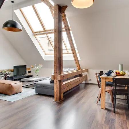 Ultimate 1 Experience - Duplex, Roof Terrace, Castle View, Free Parking Over Weekends, Ac! Appartement Praag