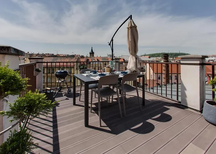 Apartment Ultimate 1 Experience - Duplex, Roof Terrace, Castle View, Free Parking Over Weekends, Ac! Prague