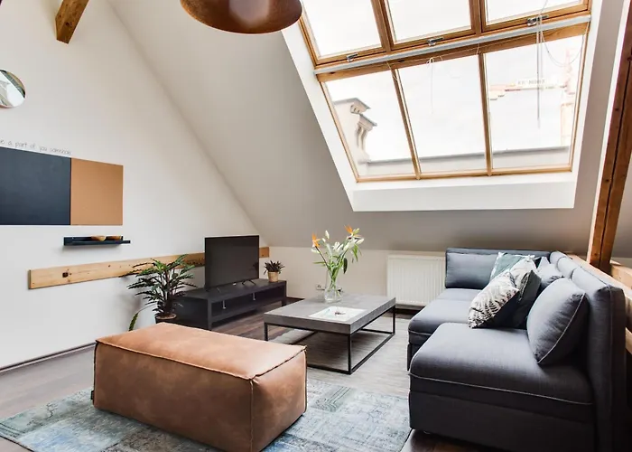 Ultimate 1 Experience - Duplex, Roof Terrace, Castle View, Free Parking Over Weekends, Ac! Prague